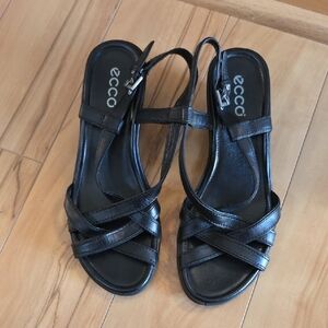 Ecco Vintage Strappy Black Sandals Size EU 38 Women 7.5-8